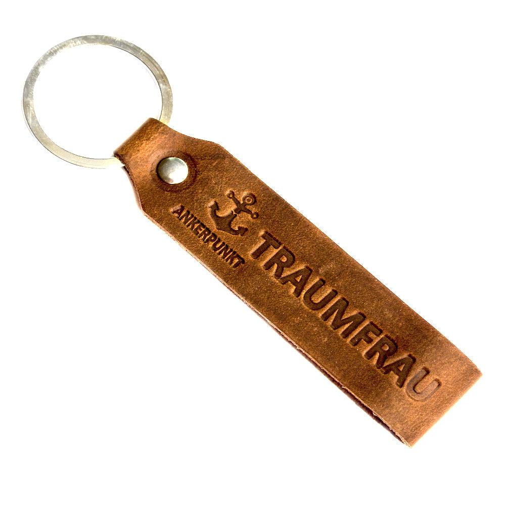Schlüsselanhänger Leder mit Gravur "Traumfrau" in dunkelbraun von ANKERPUNKT.