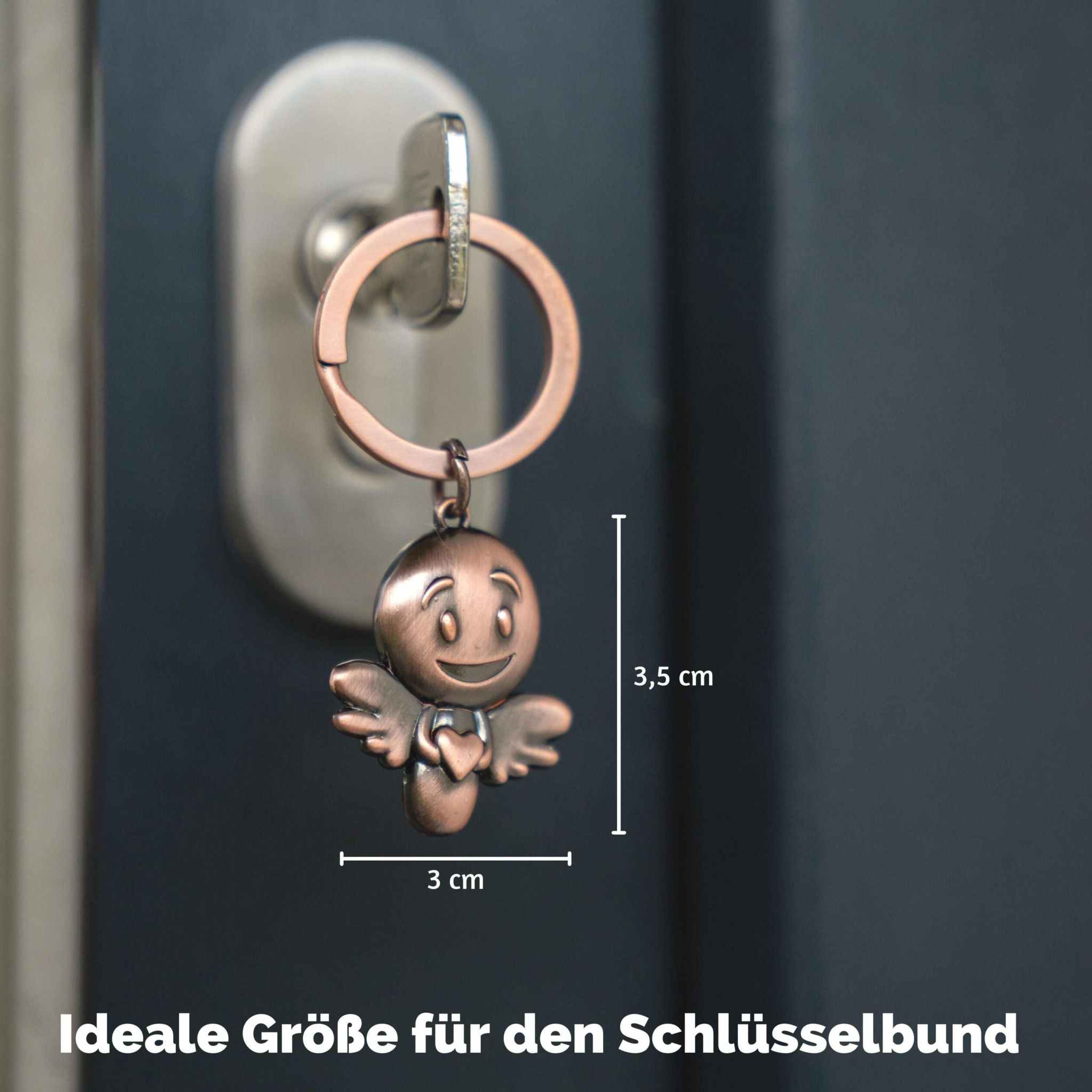 Bronze vintage Schutzengel Schlüsselanhänger am Türschloss, ideal als Geschenk.
